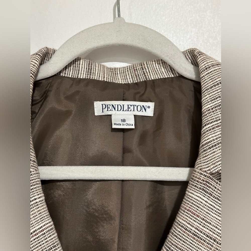 Pendleton Blazer - image 4